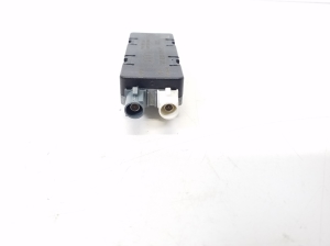 AUDI S5 8T3 (2007–2016) Antenna amplifier 8T8035225C - 3
