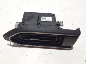 Dashboard air vent grilles - 687601376R