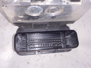 VOLVO V60 (2010–2018) ABS unit 31329137 - 5