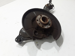  Rear hub stump without bearing 