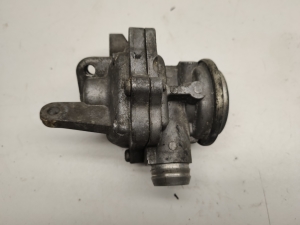  EGR valve 