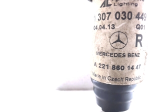 Mercedes Benz S-Class 221 (2005–2013) Scheinwerferwaschdüse 1307030449  A2218601447 - 3