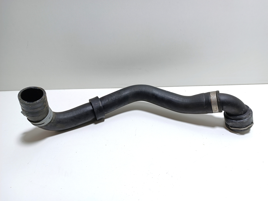 Used VOLVO S90 Cooling radiator hose 31474845