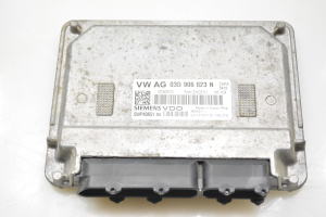 Calculateur moteur - 03D906023N