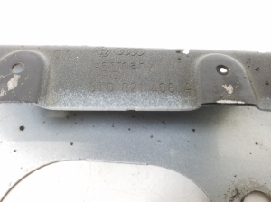 AUDI S5 8T3 (2007–2016) Front fender bracket 8T0821468A - 3