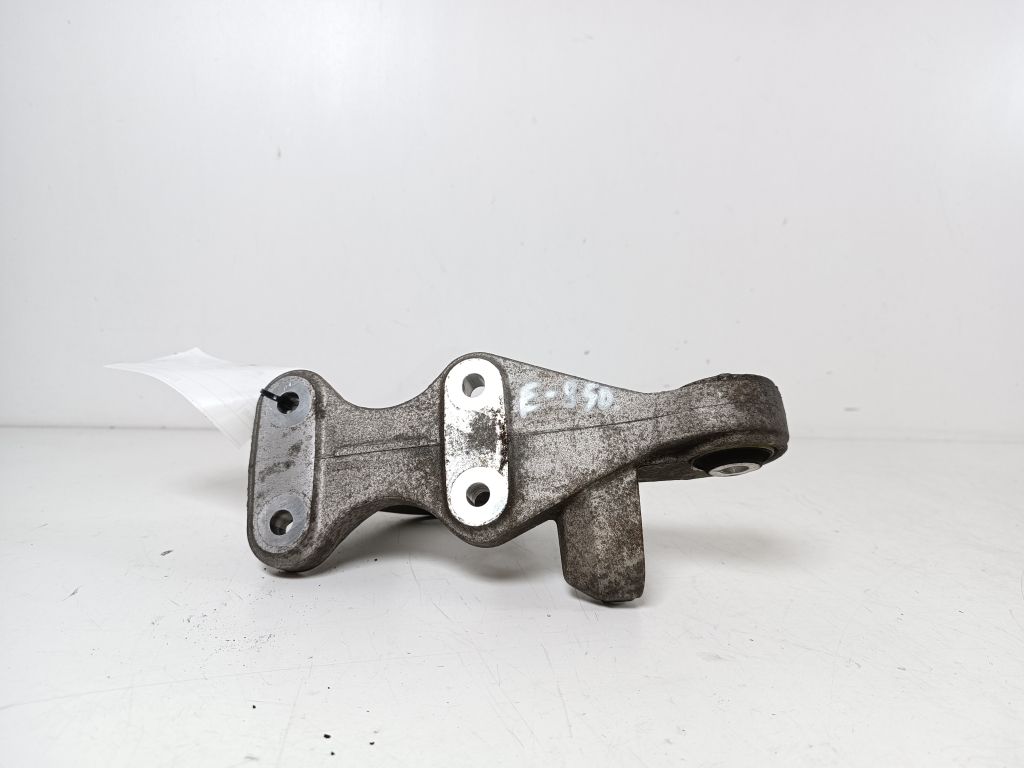 VOLVO V40 2 generation (2012-2020) Axle Bracket 31401993 22055929