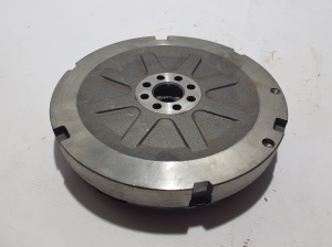  Clutch flywheel 