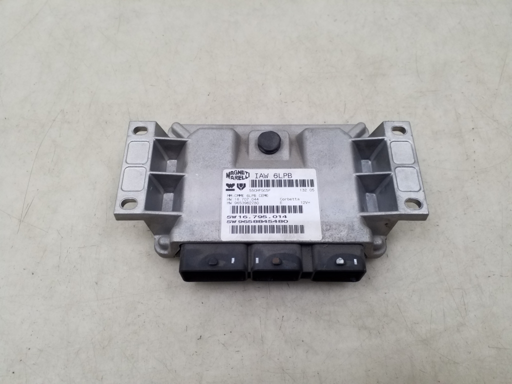 CITROËN C5 1 generation (2001-2008) Variklio kompiuteris 9653962780 24990662