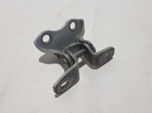 TOYOTA CHR (2016–2026) Front door lower hinge 687300D071 - 2