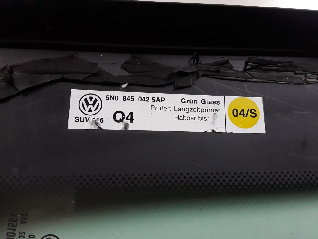 VOLKSWAGEN Tiguan 1 generation (2007-2017) Right side rear body window 5N0845042 22582497