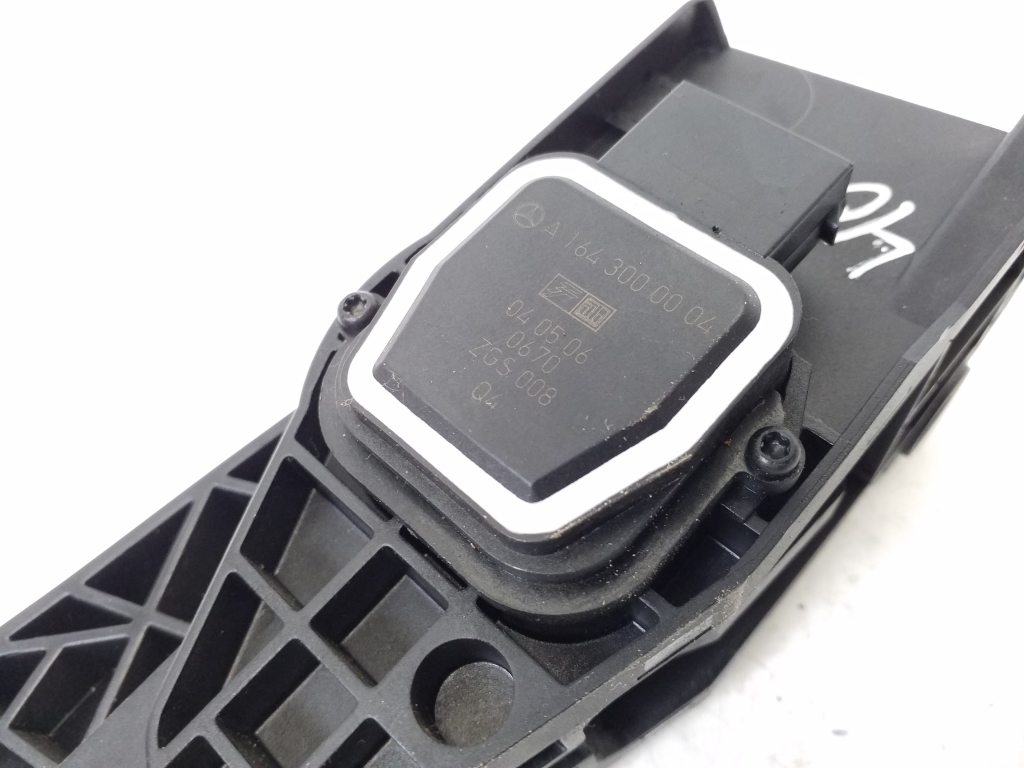 MERCEDES-BENZ GL-Class X164 (2006-2012) Akseleratoriaus (gazo) pedalas A1643000004 21806445