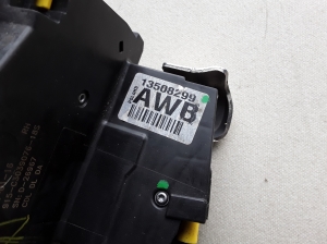 Opel Astra K (2015–2021) Rear side door lock - 2