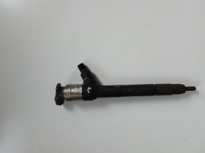  Fuel injector 