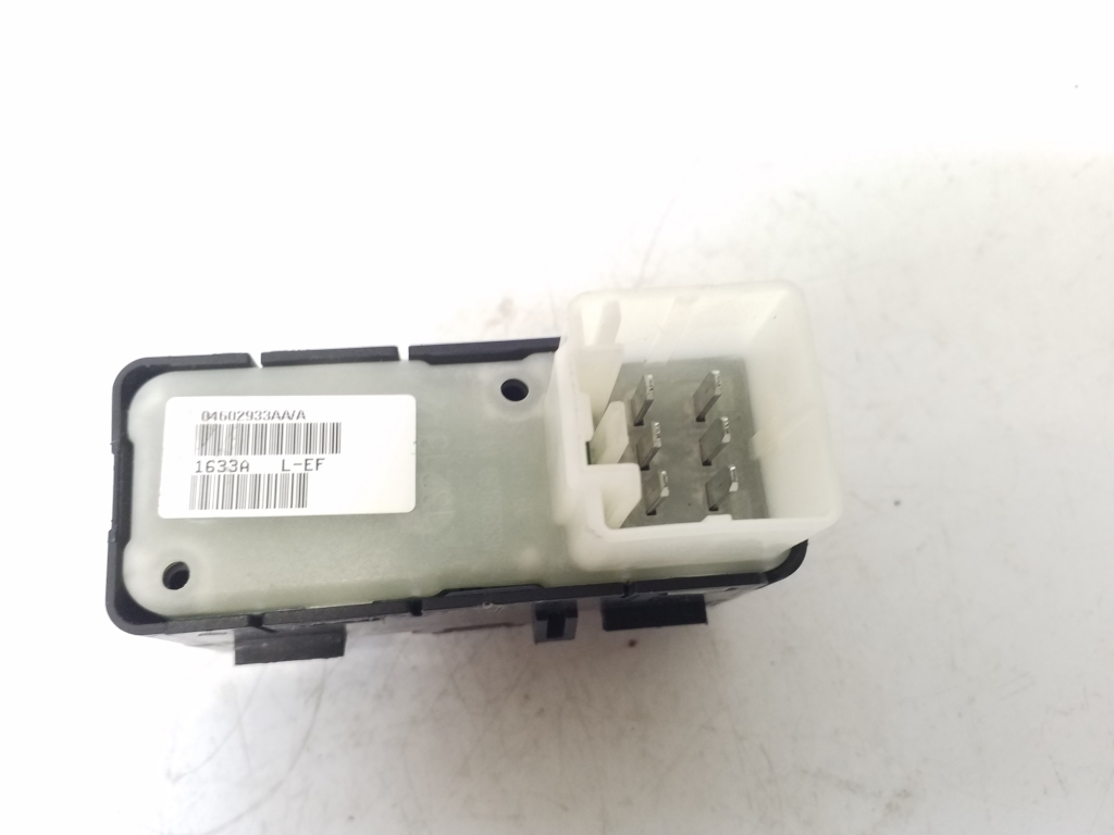 JEEP Compass 1 generation (2006-2015) Rear Right Door Window Control Switch 04602933AA 25081793