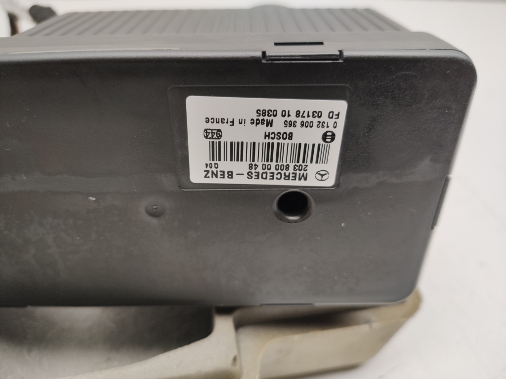 MERCEDES-BENZ E-Class W211/S211 (2002-2009) Vacuum Pump A2038000048 21841085