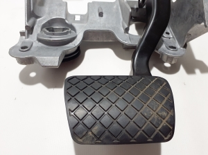  Brake pedal 