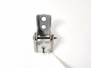 Peugeot 2008 (2013–2026) Front door lower hinge - 2