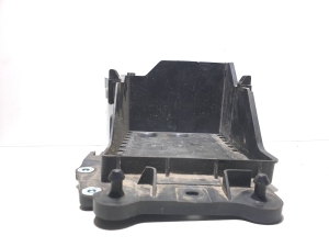 Mazda CX-3 (2015–2026) Batteriehalter D09H56041 - 3