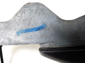 Peugeot 2008 (2013–2026) Front door external opening handle and its details - 3