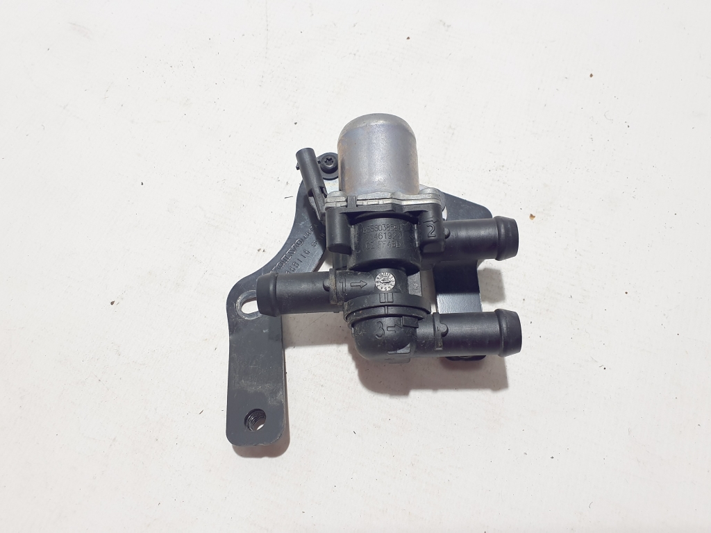 Used VOLVO S90 Circulation pump 31461924