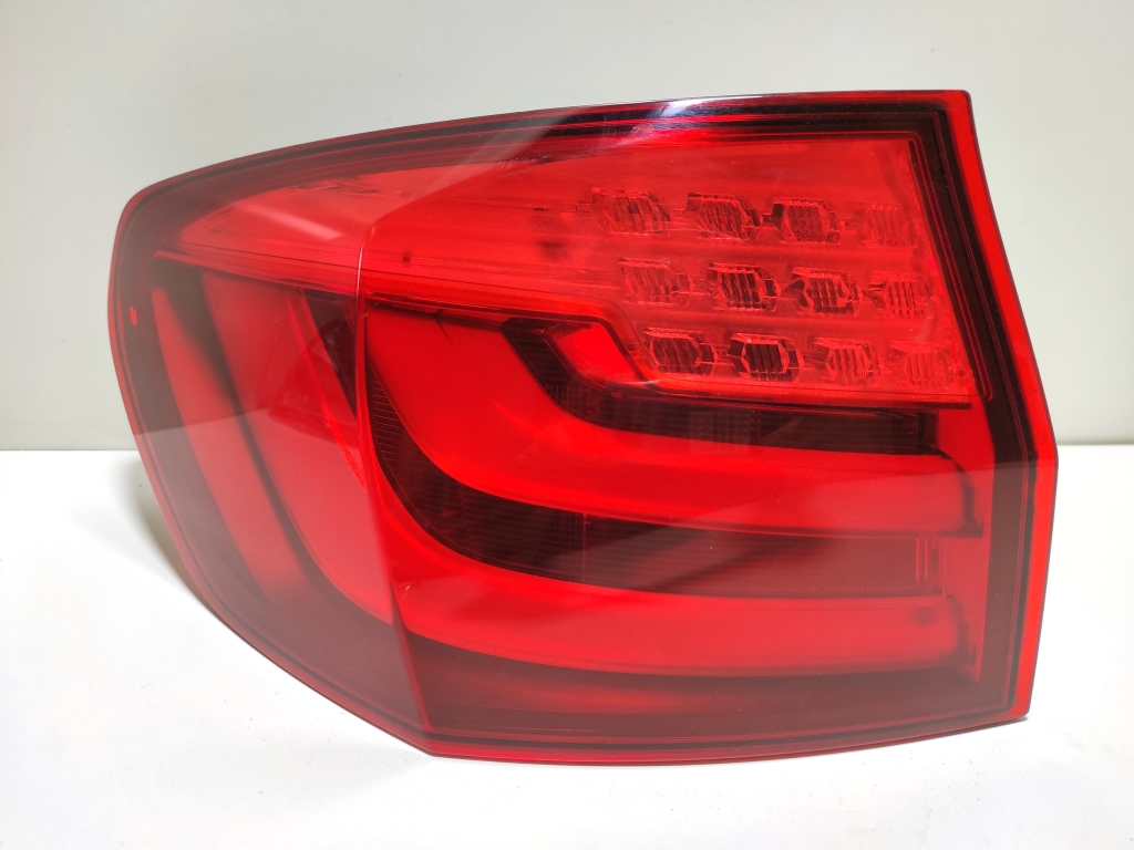 BMW 5 Series F10/F11 (2009-2017) Rear Left Taillight 7203233 21861333