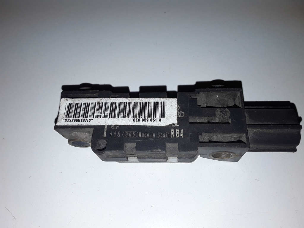 AUDI A4 B7/8E (2004-2008) SRS Indicator 8E0959651A 22582900