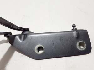 Land Rover Discovery Sport (2014–2026) Hood hinge - 3