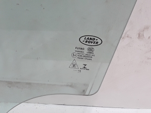 Land Rover Discovery Sport (2014–2026) Priekšējo durvju stikls LR058832 - 2