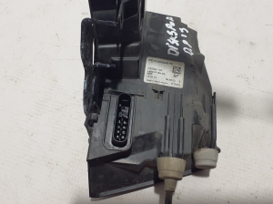 Land Rover Discovery Sport (2014–2026) Front door lock FK72203A28FD - 3