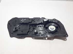 Land Rover Discovery Sport (2014–2026) Front door window regulator frame FK7221122AC - 3