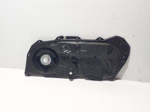 Land Rover Discovery Sport (2014–2026) Front door window regulator frame FK7221123AD - 2