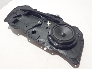 Land Rover Discovery Sport (2014–2026) Front door window regulator frame FK7221123AD - 4