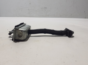 Land Rover Discovery Sport (2014–2026) Front door check FK7223552AC - 3