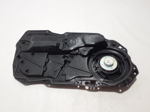 Land Rover Discovery Sport (2014–2026) Rear side door window regulator frame FK7224766AB - 5