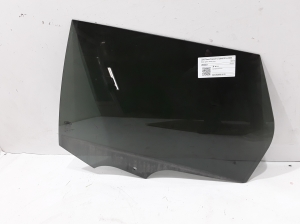   Rear side door glass  - LR058834 