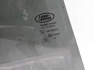 Land Rover Discovery Sport (2014–2026) Aizmugurējo sānu durvju stikls LR058836 - 2