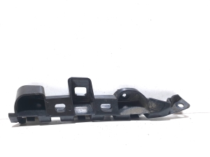 Front fender bracket - 3AA807184
