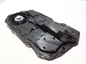 Land Rover Discovery Sport (2014–2026) Rear side door window regulator frame FK7224767AC - 2