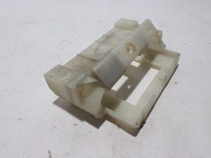 Land Rover Discovery Sport (2014–2026) Engine control unit bracket BJ3212A659AD - 3