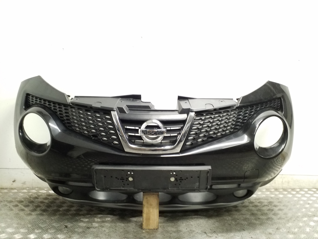 Used NISSAN Juke Front bumper 620221KA6H