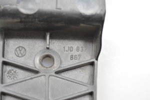 Volkswagen Golf IV (1997–2003) Priekšējo durvju slēdzene 1J0837867 - 2