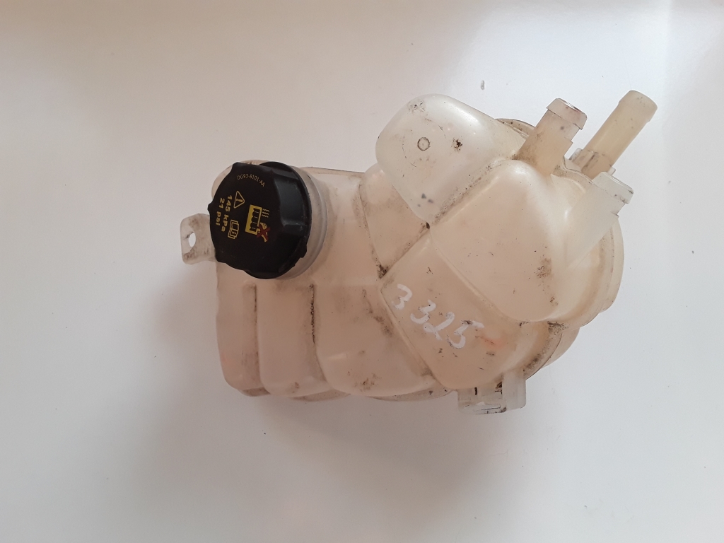 Ford Mondeo V (2014–2018) Coolant reservoir DG938A080B Ford Mondeo V (2014–2018) Coolant reservoir DG938A080B
