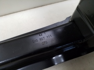 Volkswagen Golf VIII (2019–2026) Stoßstangenträger hinten 5H0807111 - 4