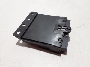  Trunk lid control module 