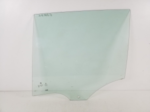 Rear side door glass - 51357321063