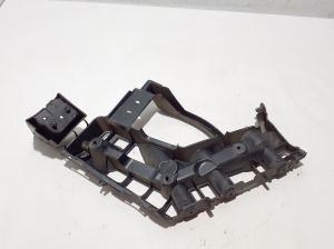  Rear bumper bracket 