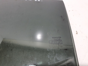 TOYOTA CHR (2016–2026) Aizmugurējo sānu durvju stikls 68104F4020 - 3
