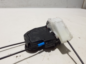 TOYOTA CHR (2016–2026) Rear side door lock 69060F4010 - 3