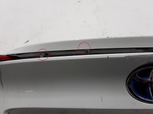 TOYOTA CHR (2016–2026) Numbrimärgi valgustuse korpus 76811F4010 - 4