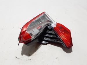 TOYOTA CHR (2016–2026) Tagatuli tagaluugil 81580F4010 - 3
